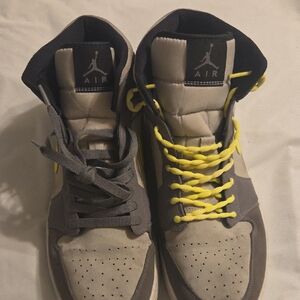 Jordan 1 Gunsmoke & Volt Colorway